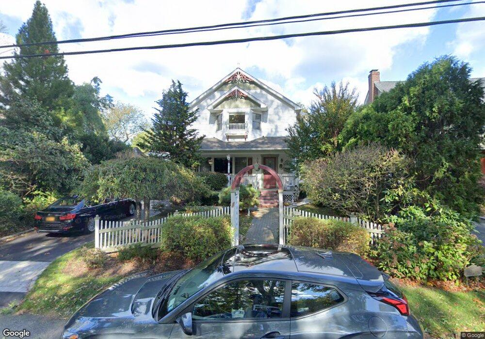 35 Cedar Dr, Huntington, NY 11743 - photo 1