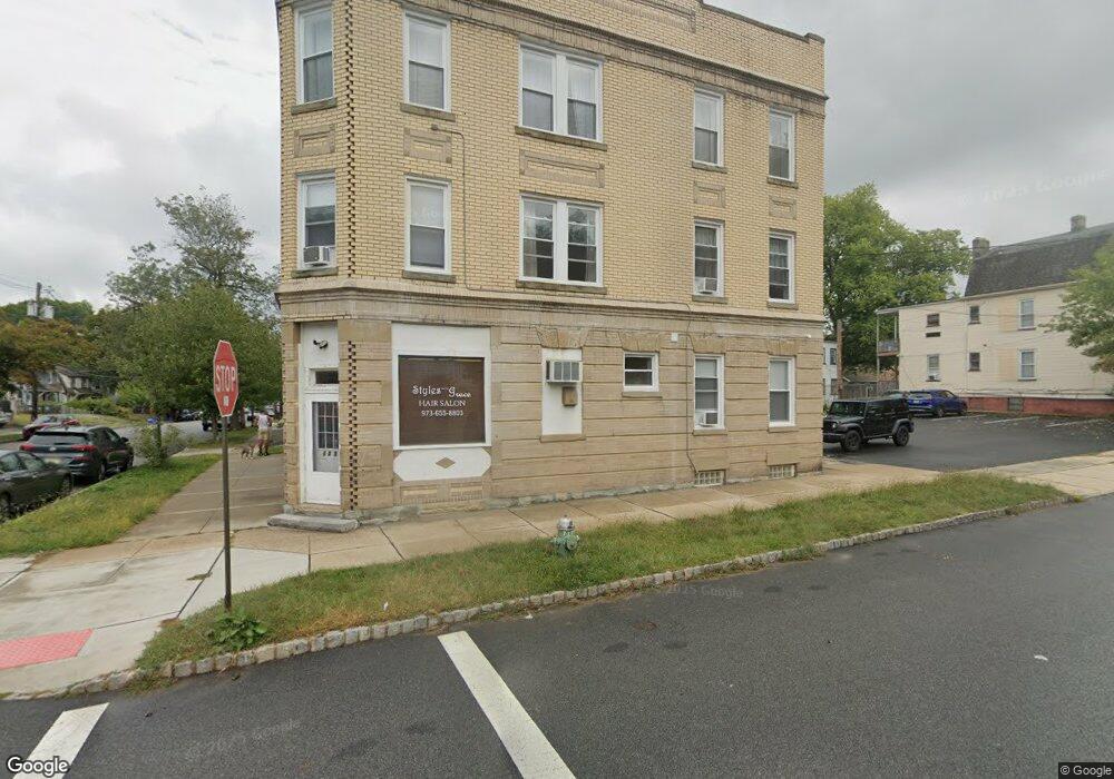 129 Maple Ave unit 1, Montclair, NJ 07042 - photo 1