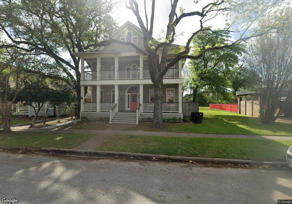 1039 Columbia St, Houston, TX 77008 - photo 1