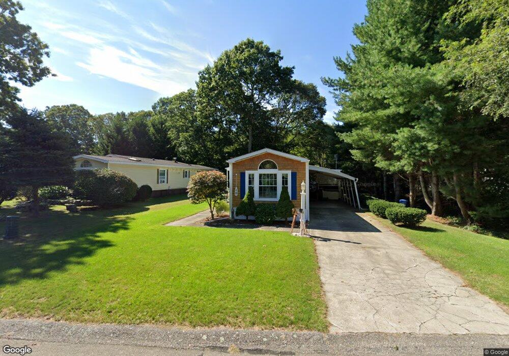 40 Holiday Ct, Wakefield, RI 02879 - photo 1