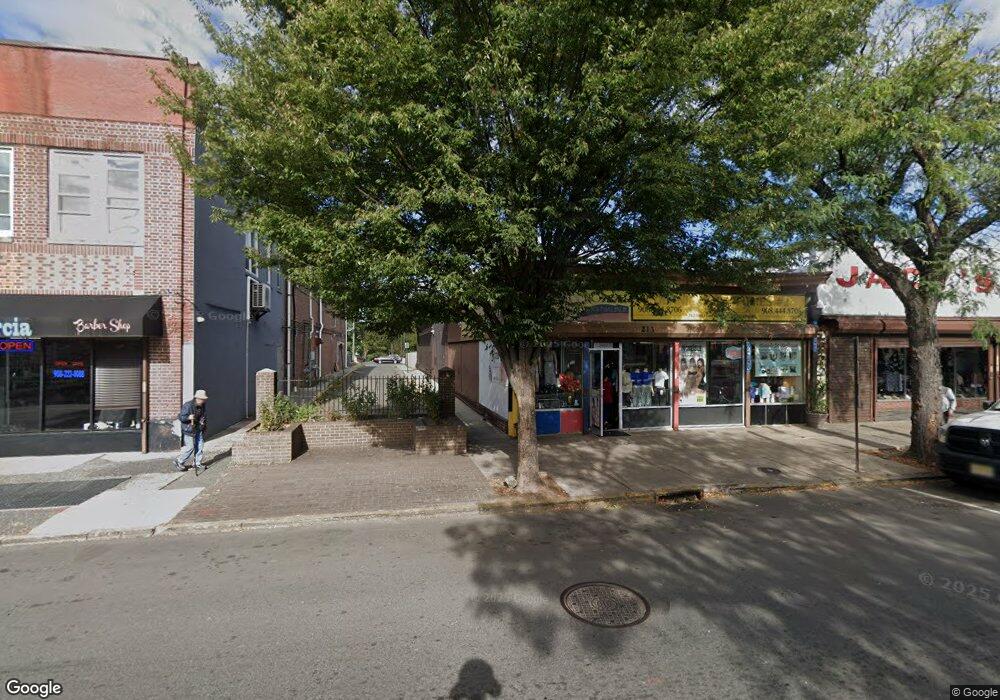 213 E Front St unit 213, Plainfield, NJ 07060 - photo 1