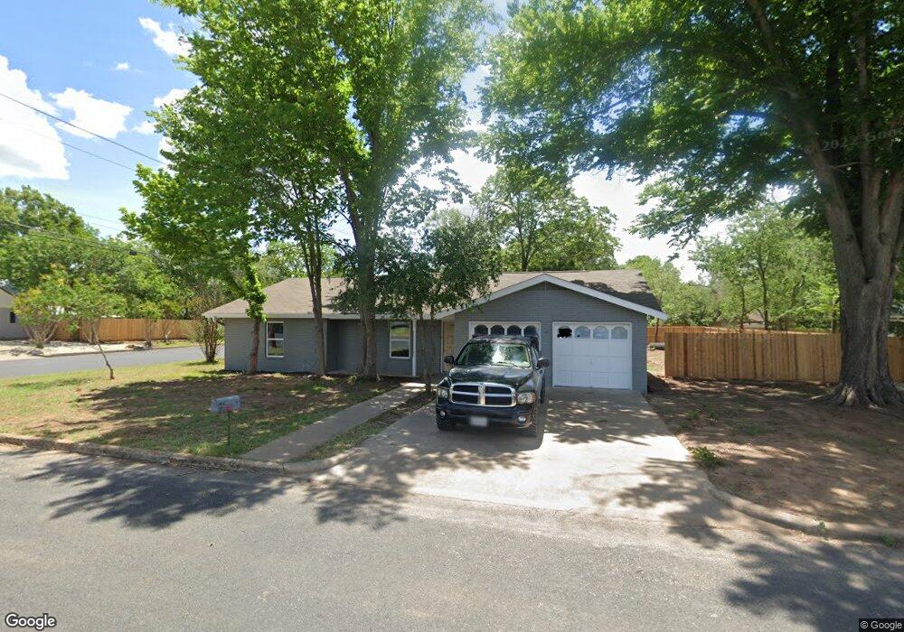 707 N Bowie St, Fredericksburg, TX 78624 - photo 1