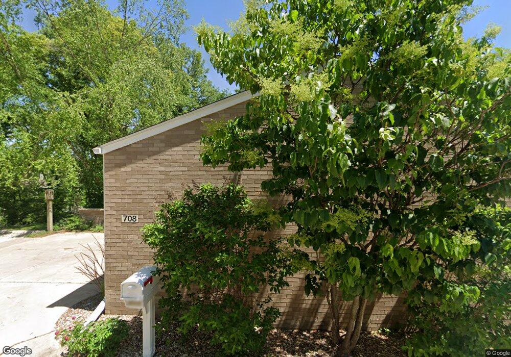 708 E Post Ct SE unit 708A, Cedar Rapids, IA 52403 - photo 1