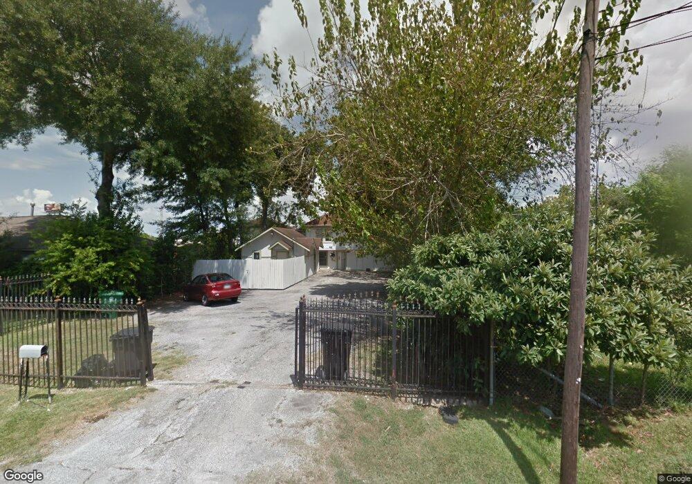 7819 Easton St unit 2, Houston, TX 77017 - photo 1