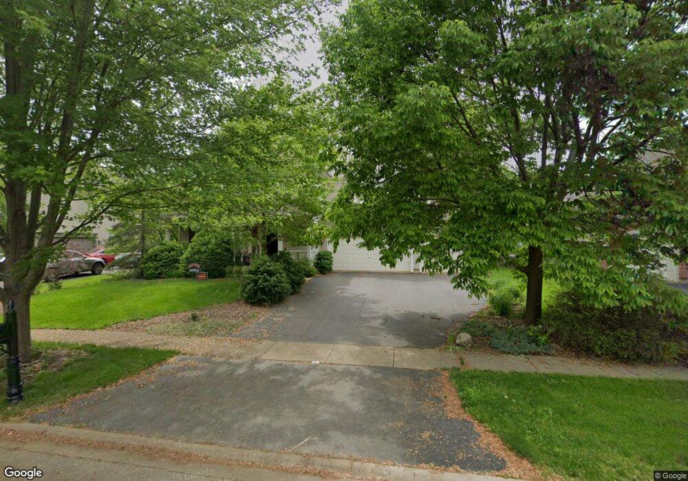 646 Vista Dr unit 2, Oswego, IL 60543 - photo 1