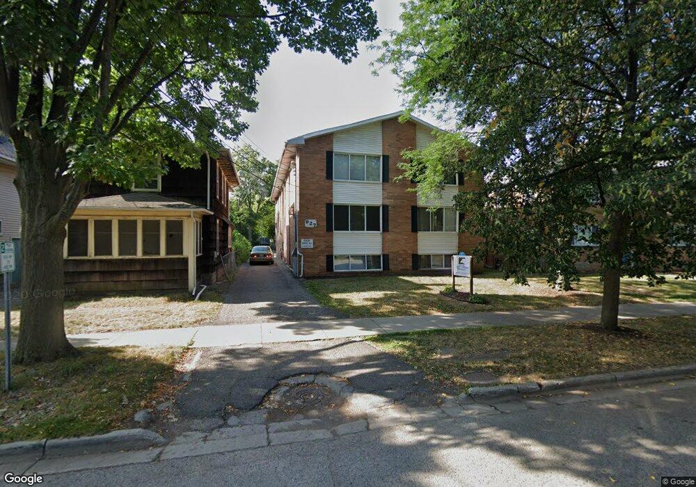 927 W Shiawassee St, Lansing, MI 48915 - photo 1