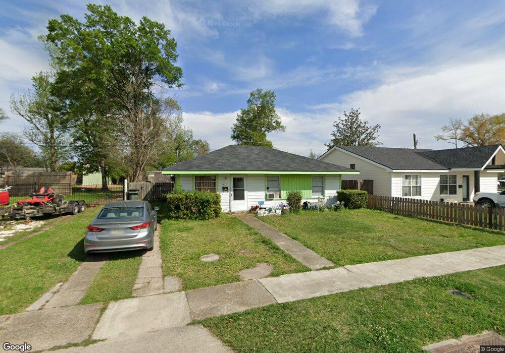 1817 8th Ave, Lake Charles, LA 70601 - photo 1