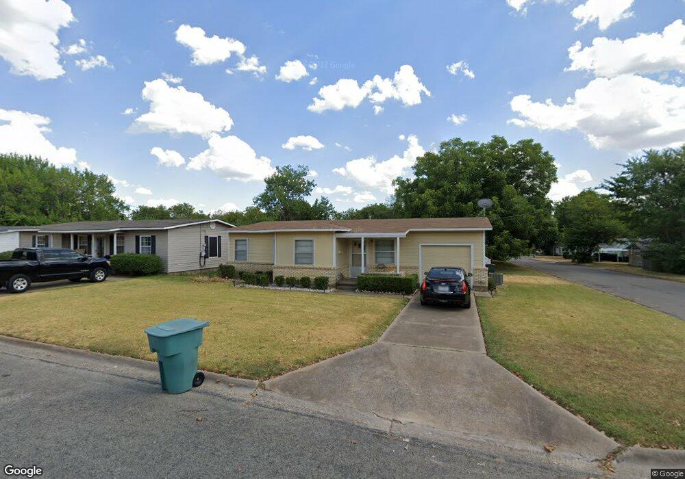 328 W Burton St, Sherman, TX 75092 - photo 1