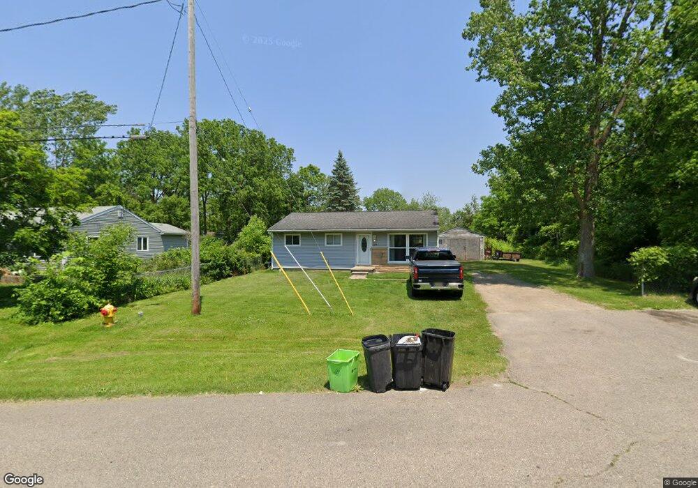 3272 Kissner Ave, Flint, MI 48504 - photo 1