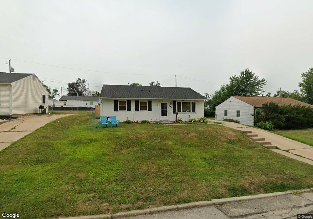 2440 Wisconsin St SW, Cedar Rapids, IA 52404 - photo 1