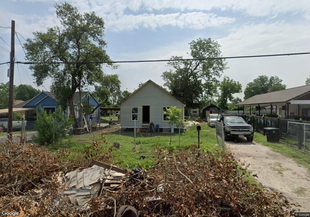 5718 Lavender St, Houston, TX 77026 - photo 1