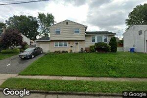 23 Wittenberg Dr, Fords, NJ 08863