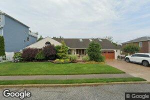 21 Lynbrook Ave, Point Lookout, NY 11569