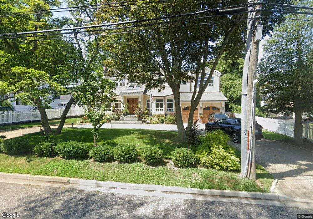 14 Townsend St, Glen Head, NY 11545 - photo 1