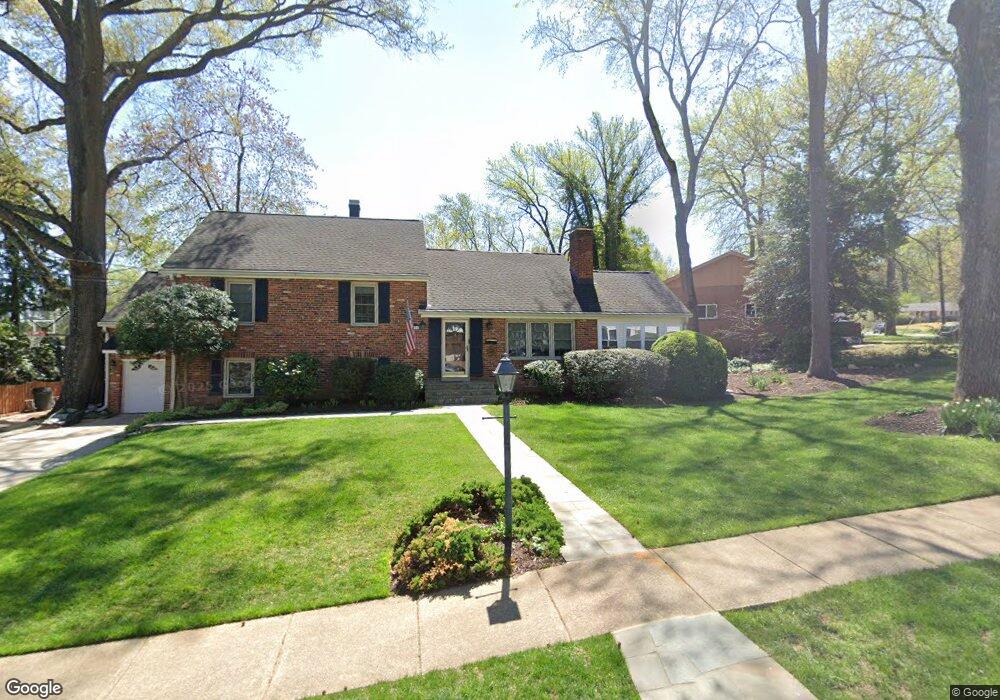 1305 Wake Forest Dr, Alexandria, VA 22307 - photo 1