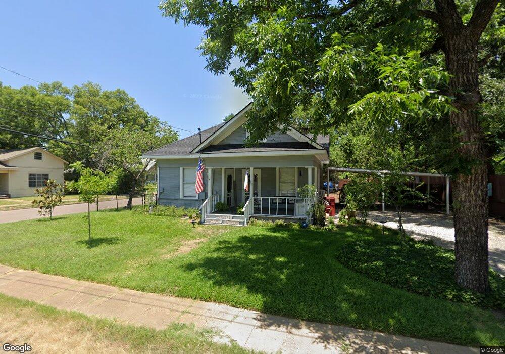 220 W 9th St, Bonham, TX 75418 - photo 1