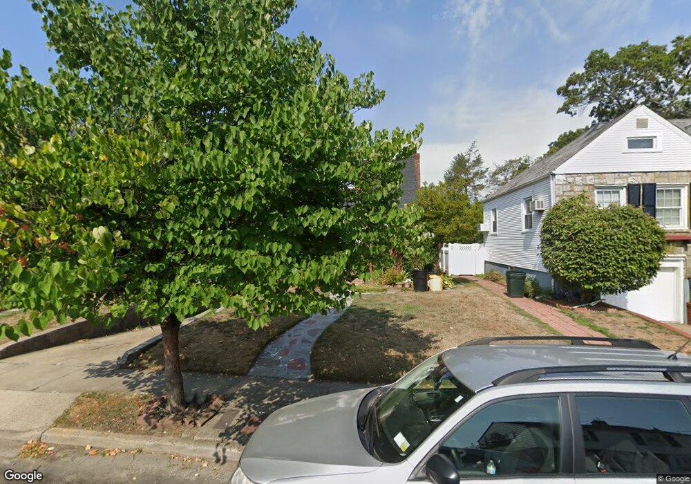 12 Damson Ln, Valley Stream, NY 11581 - photo 1