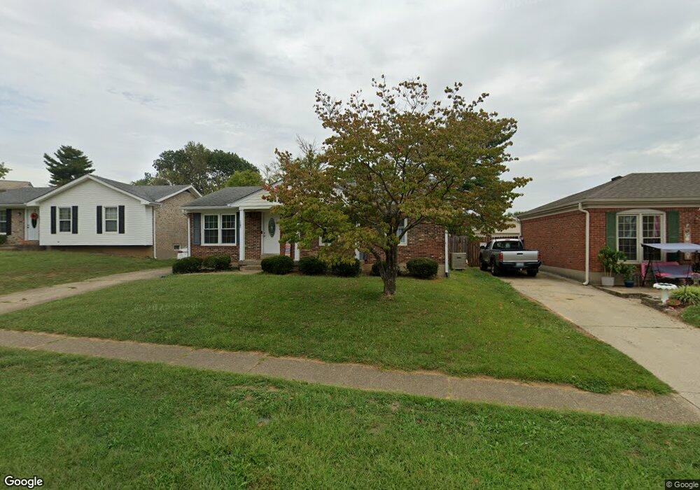 8405 Cloverport Dr, Louisville, KY 40228 - photo 1