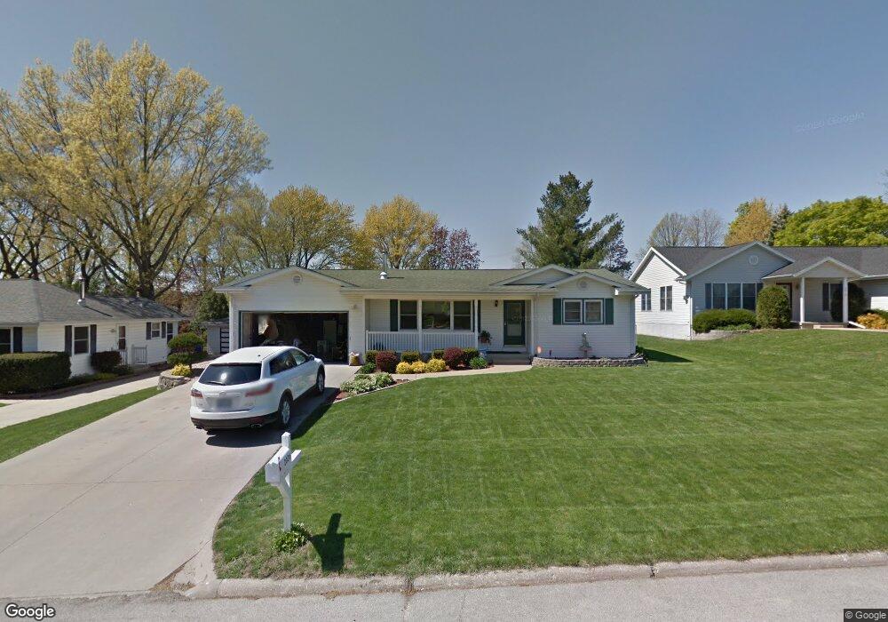 2026 Hughes Dr SW, Cedar Rapids, IA 52404 - photo 1