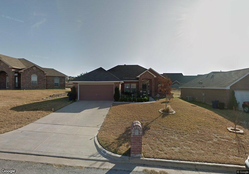 305 Ridge View Ct, Decatur, TX 76234 - photo 1