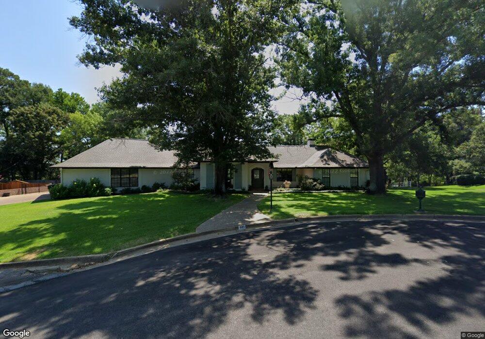 901 Colonial Cir, Tyler, TX 75701 - photo 1