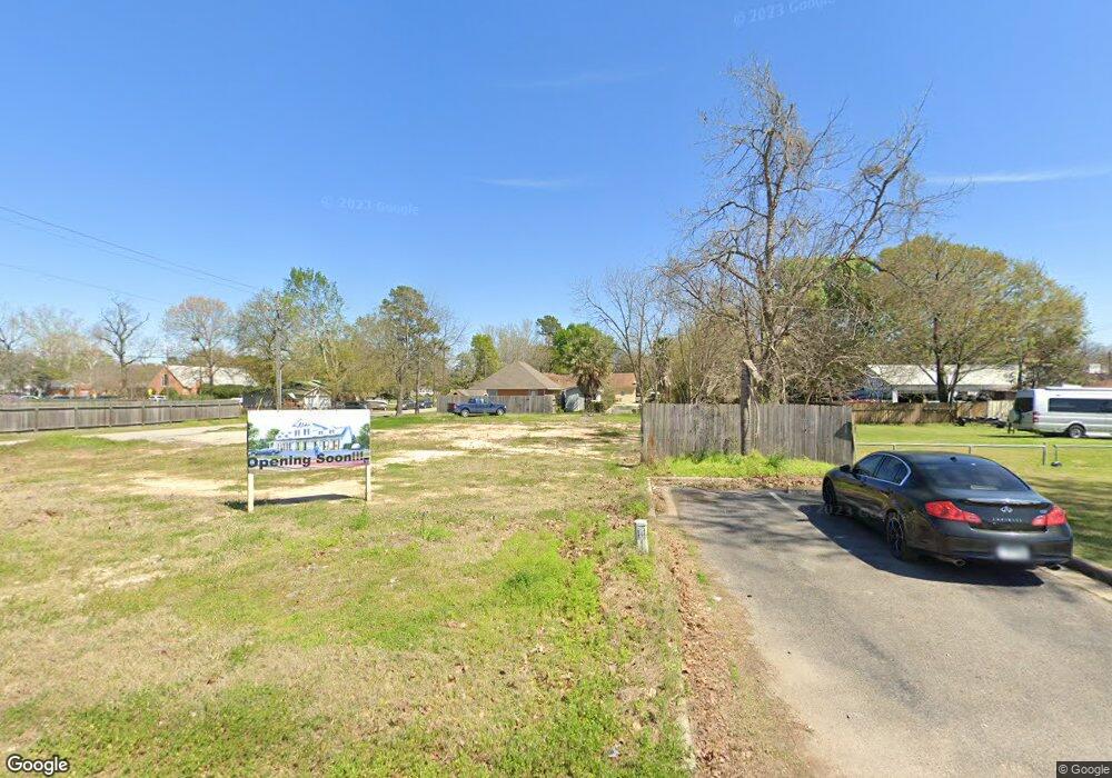 107 N Sycamore St, Tomball, TX 77375 - photo 1