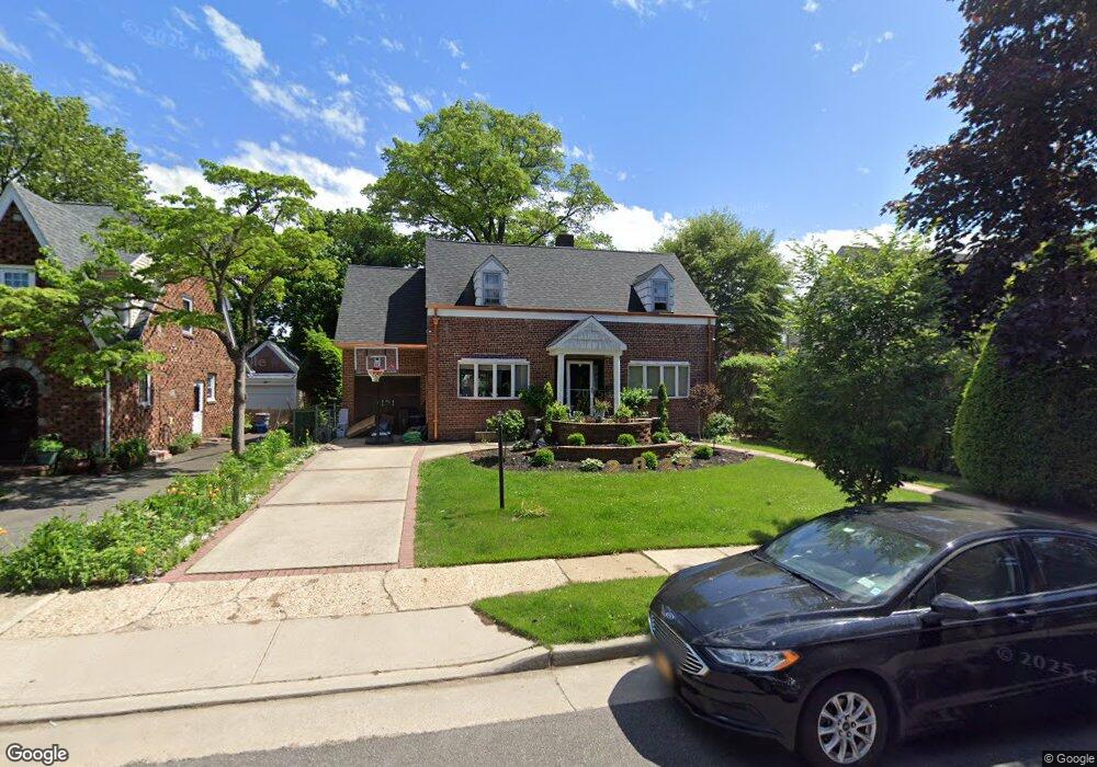 20 Cynthia Ct, Hempstead, NY 11550 - photo 1