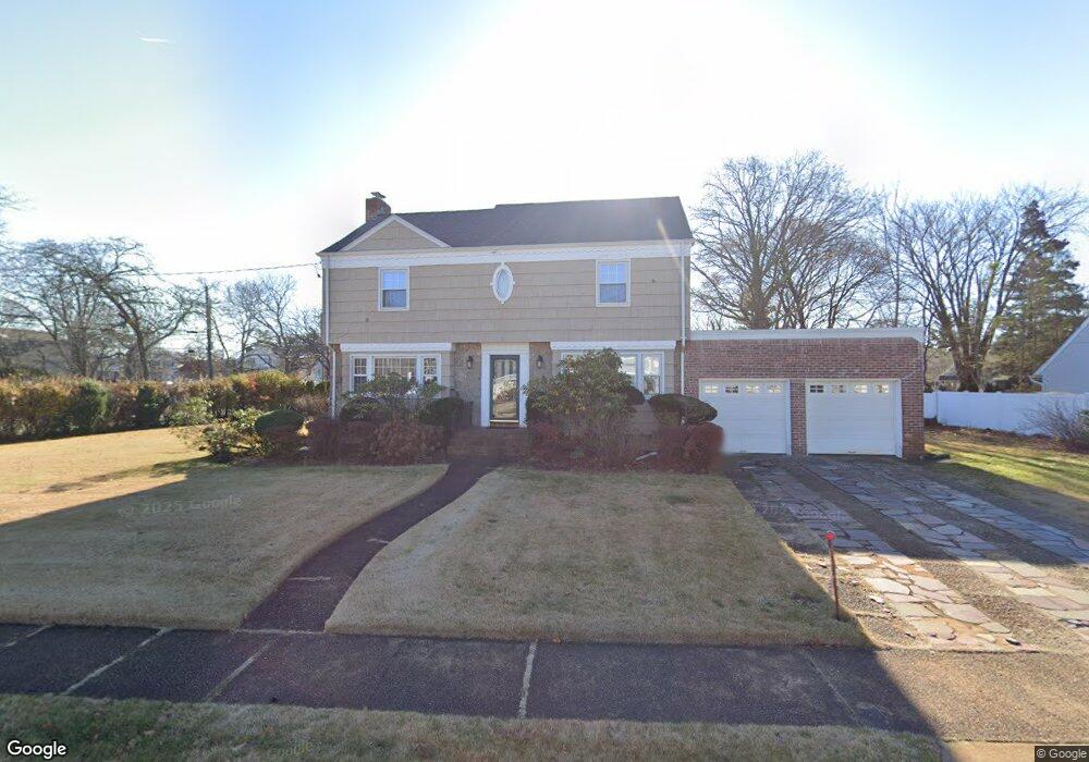 2 Arbor Ln, Merrick, NY 11566 - photo 1