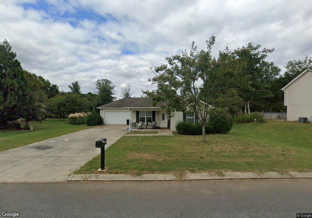 195 Elbert St, Chatsworth, GA 30705 - photo 1