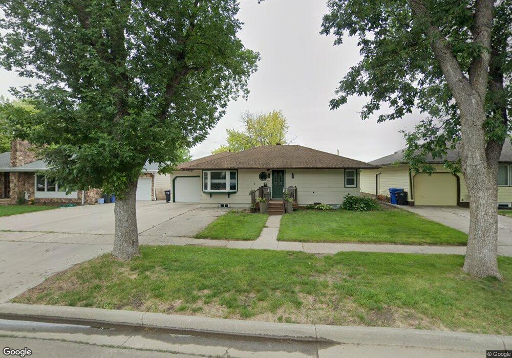 81 18th Ave N, Fargo, ND 58102 - photo 1