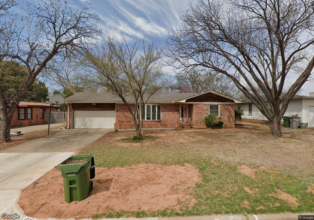 1568 Carol Ln, Wichita Falls, TX 76302 - photo 1