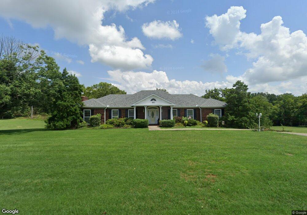 901 Roanoke Dr, Harrodsburg, KY 40330 - photo 1