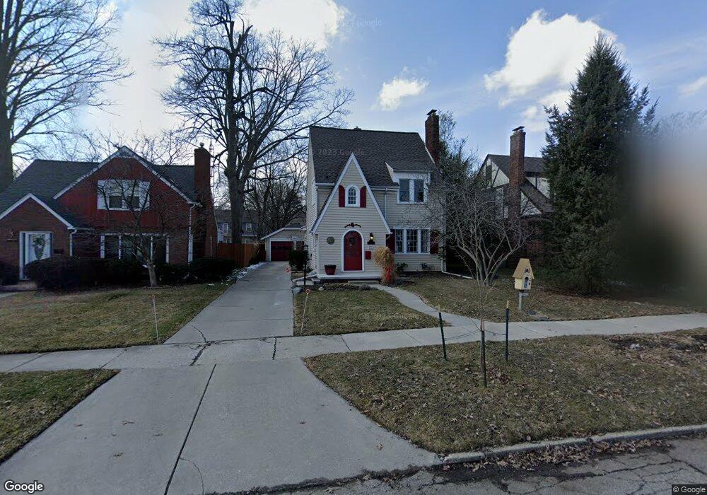 1114 Kensington Ave, Flint, MI 48503 - photo 1