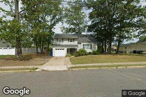 13 Roslyn Dr, Oakhurst, NJ 07755