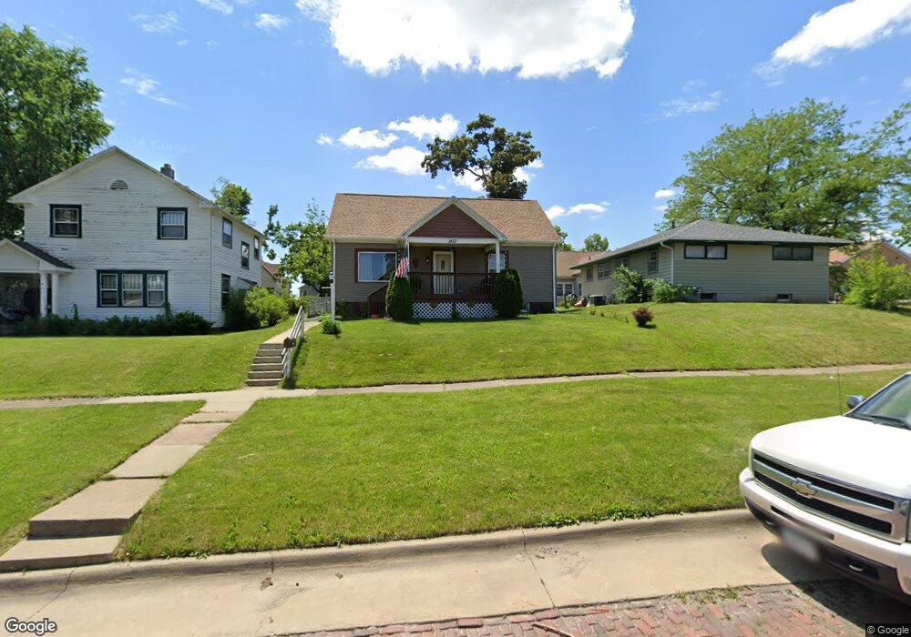 1427 A Ave NW, Cedar Rapids, IA 52405 - photo 1