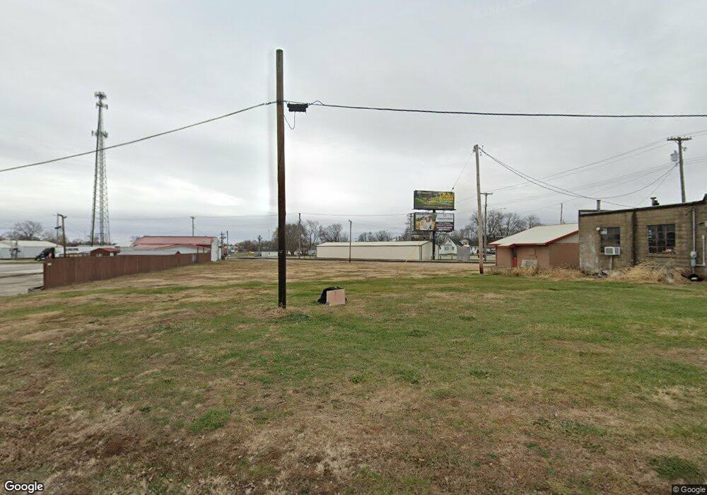 507 Lake Land Blvd, Mattoon, IL 61938 - photo 1