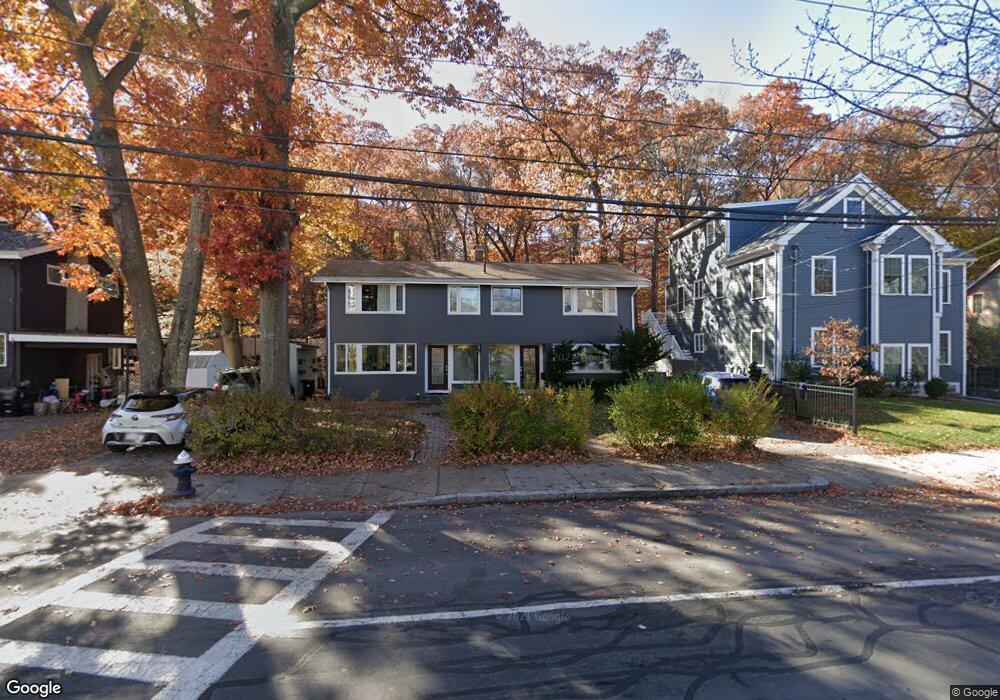 137 Chestnut St unit 2, Brookline, MA 02445 - photo 1