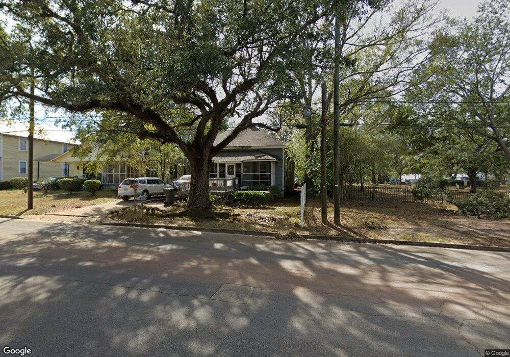 621 N Broad St, Thomasville, GA 31792 - photo 1