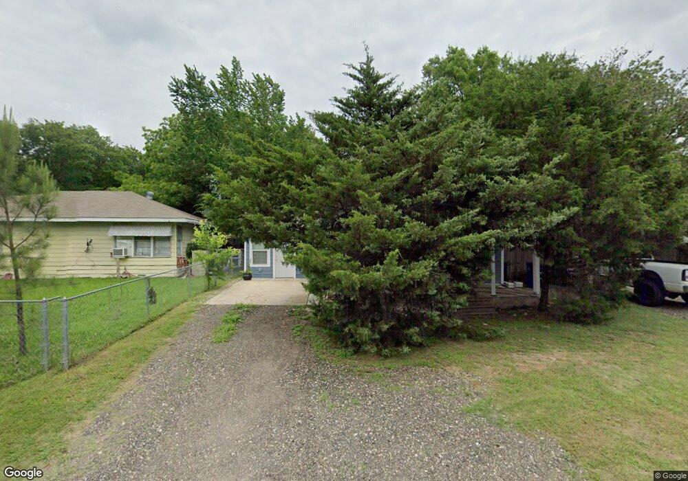 608 S Mckinney St, Ennis, TX 75119 - photo 1