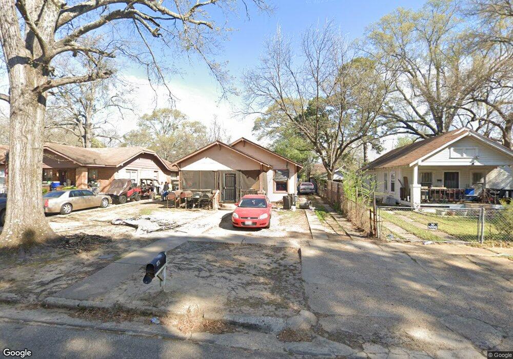 1908 W 17th St, Texarkana, TX 75501 - photo 1