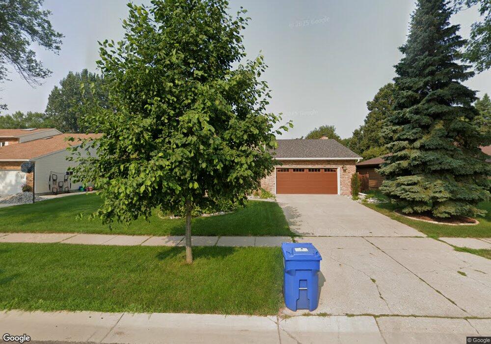 3020 Maple St N, Fargo, ND 58102 - photo 1