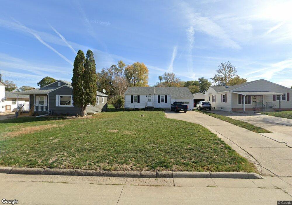 308 E 20th St S, Newton, IA 50208 - photo 1