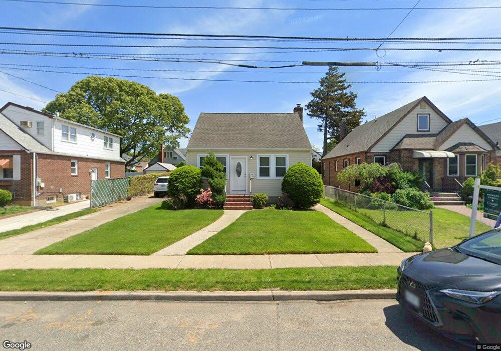 253 Claflin Blvd, Franklin Square, NY 11010 - photo 1