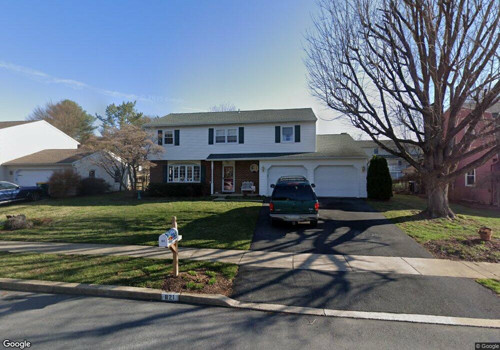 821 Carman Dr, Reading, PA 19610 - photo 1