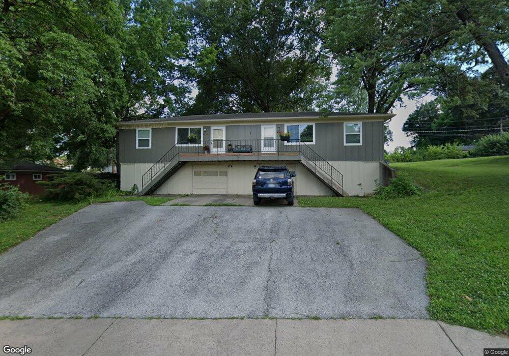 10111 W 53rd St, Shawnee, KS 66203 - photo 1