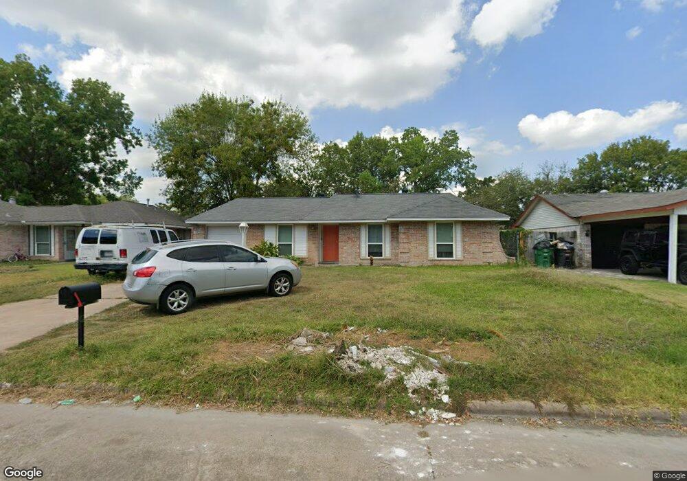 6322 Tall Willow Dr, Houston, TX 77088 - photo 1