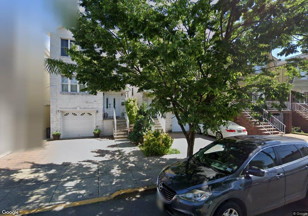 423 Scott Mobus Place, East Newark, NJ 07029 - photo 1