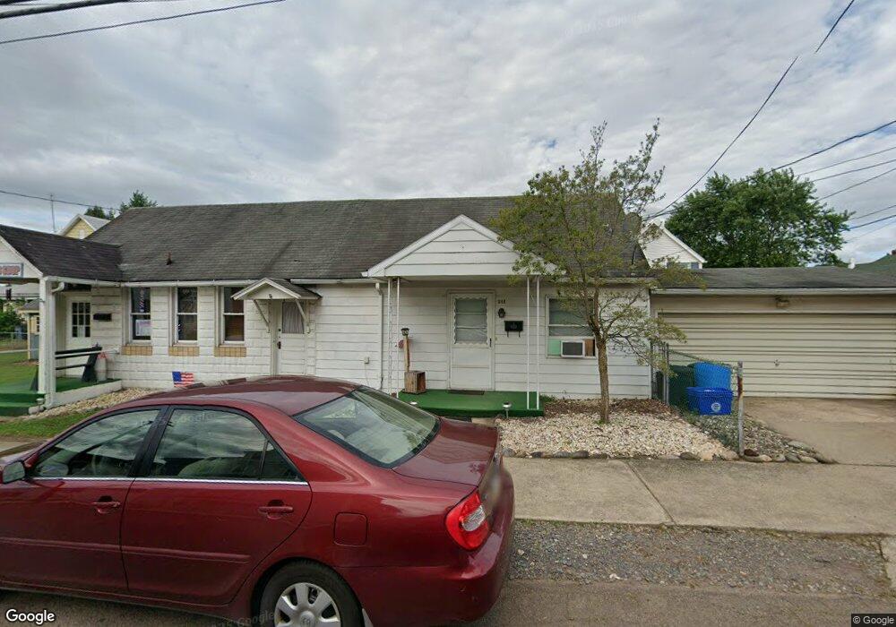 209 N Arch St, Berwick, PA 18603 - photo 1