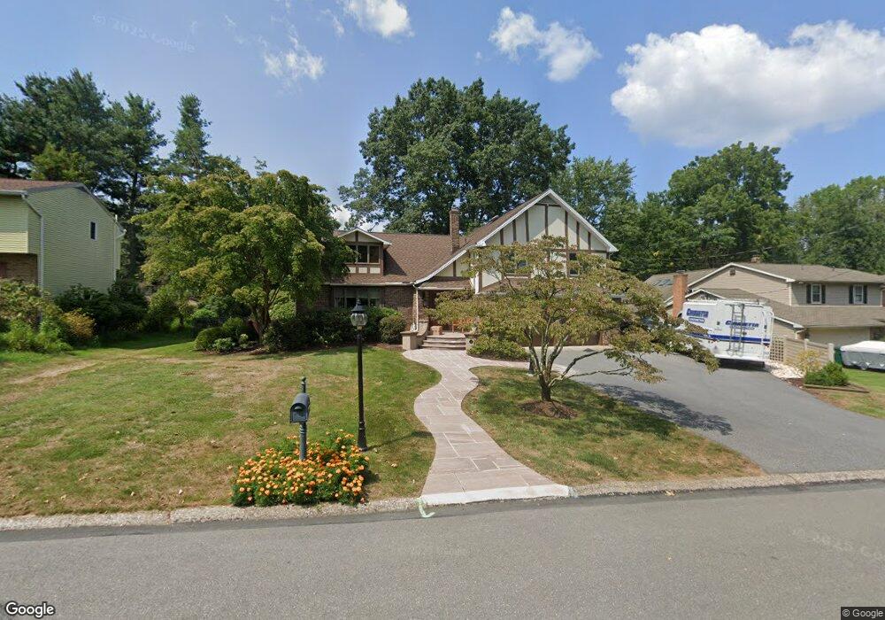 31 Sutton Place, Easton, PA 18045 - photo 1