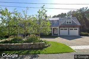 9 Edgehill Rd, Hyannis, MA 2601